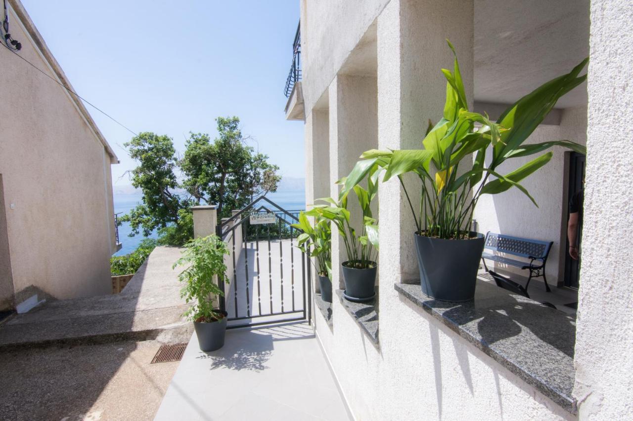 Karmela Rustic Apartment เซนญ์ ภายนอก รูปภาพ