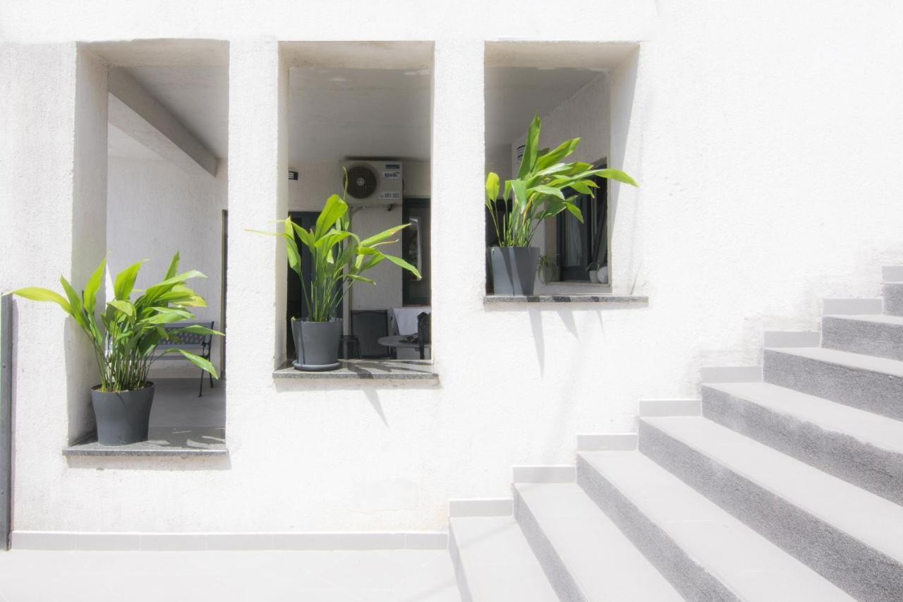 Karmela Rustic Apartment เซนญ์ ภายนอก รูปภาพ