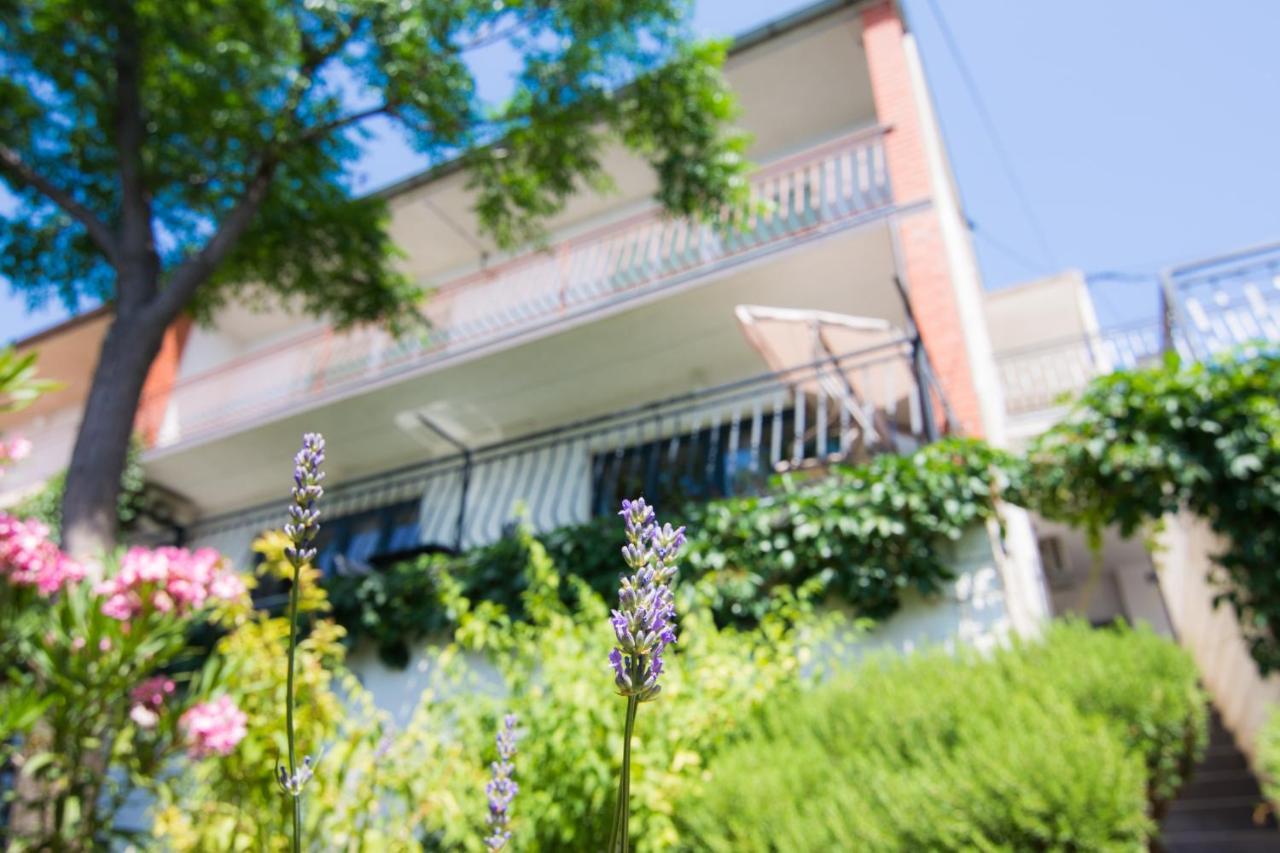 Karmela Rustic Apartment เซนญ์ ภายนอก รูปภาพ